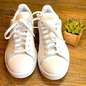 ☀️NWOT Adidas Cloudfoam sneakers